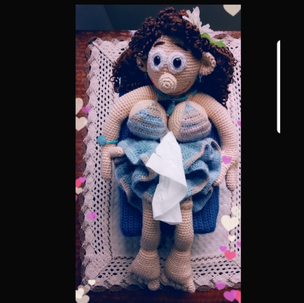 Tissue box cover Amigurumi doll